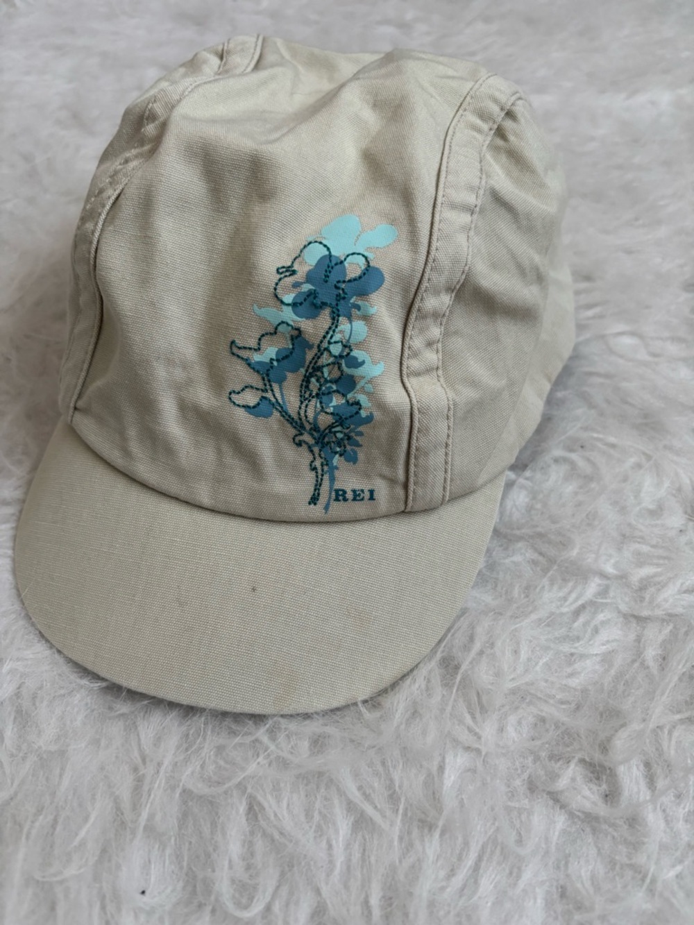 REI Women’s Outdoor Beige 5 Panel Hat with Embroidered Blue Florals